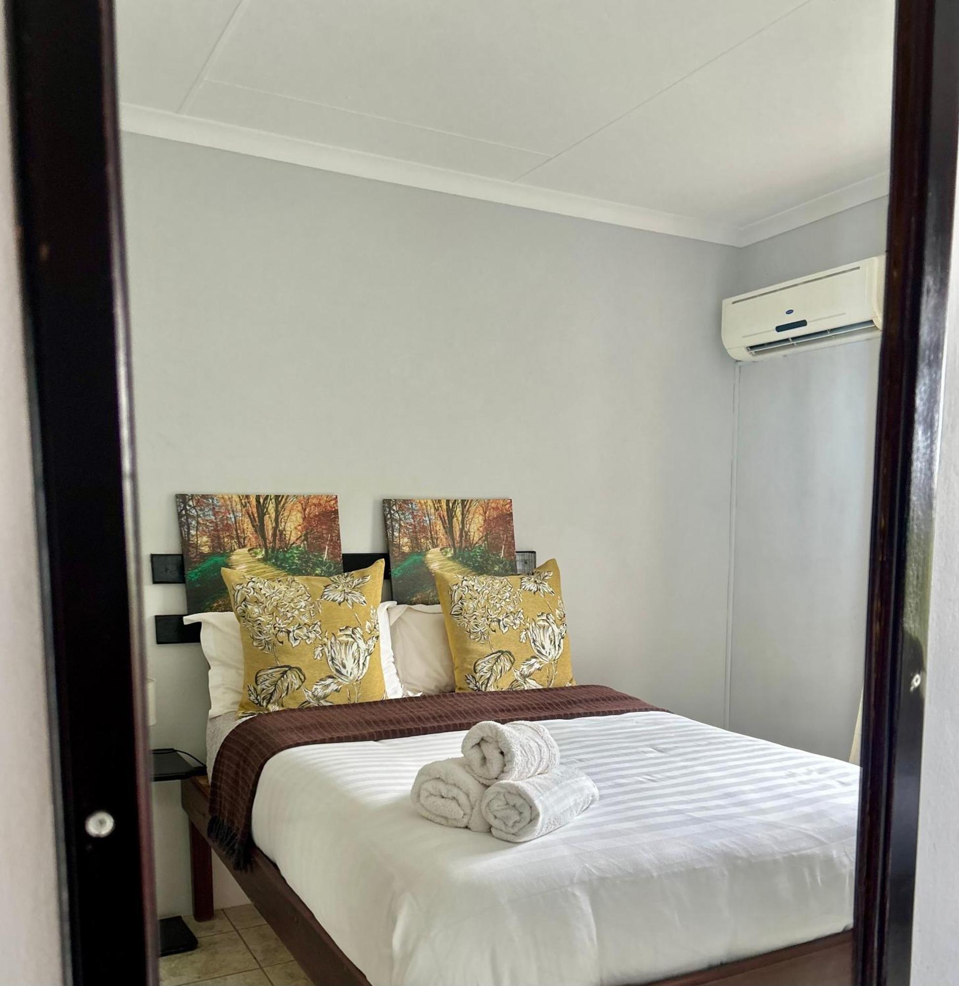 منزيني Skyfly Bed & Breakfast المظهر الخارجي الصورة