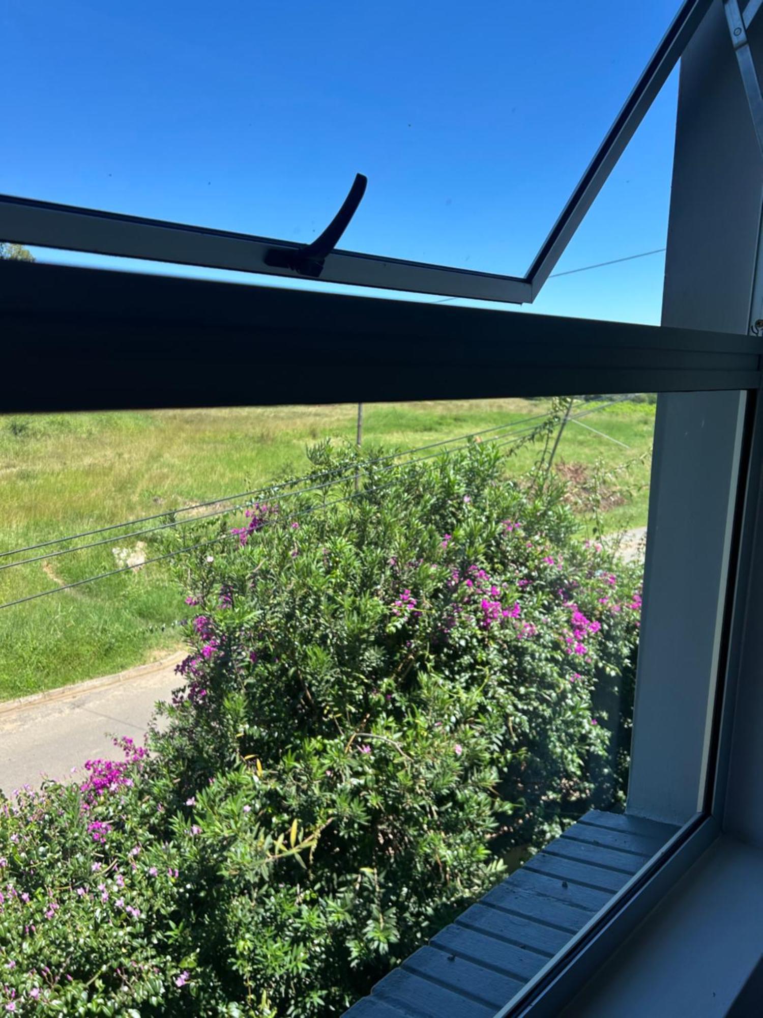 منزيني Skyfly Bed & Breakfast المظهر الخارجي الصورة