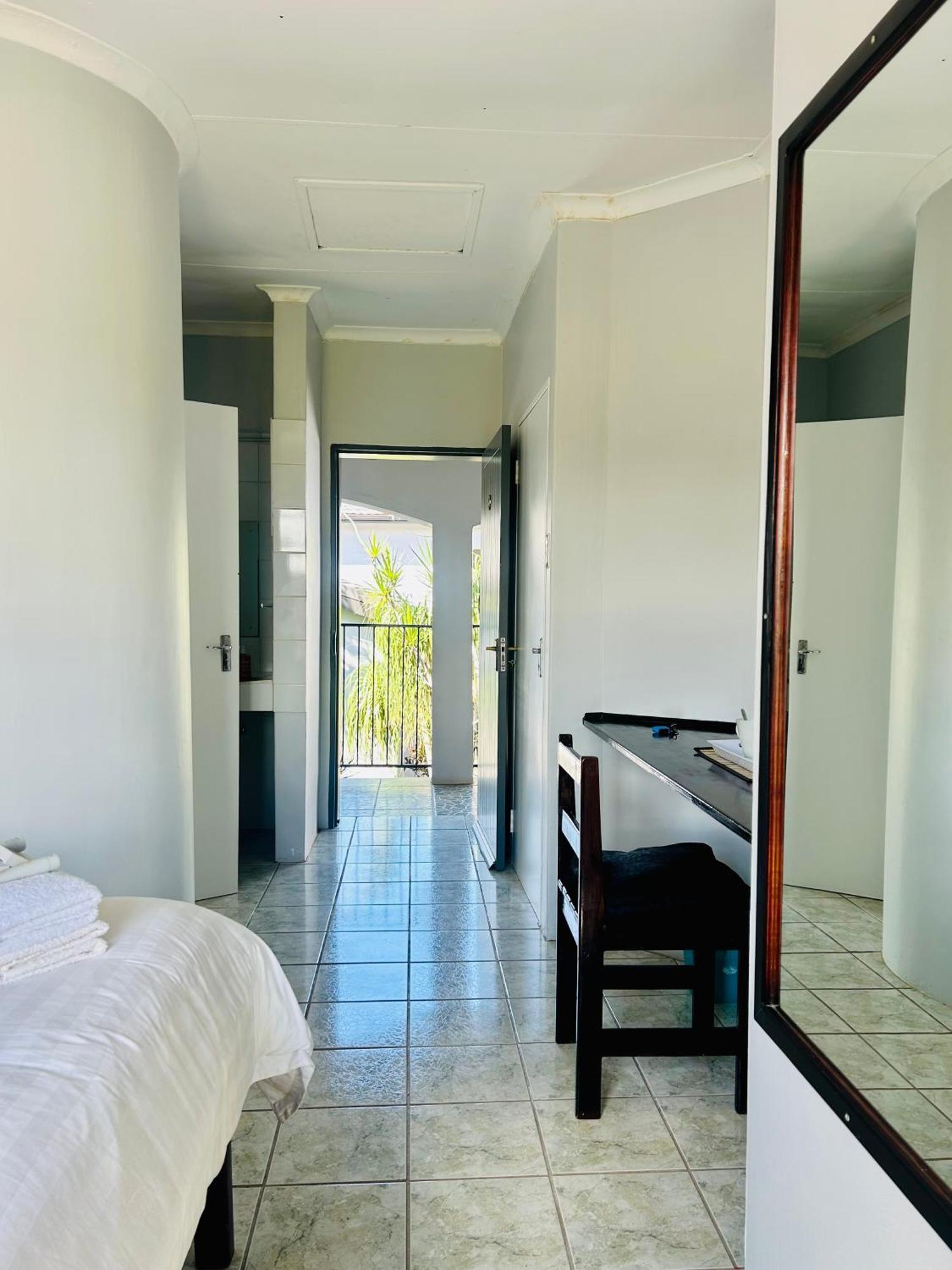 منزيني Skyfly Bed & Breakfast المظهر الخارجي الصورة