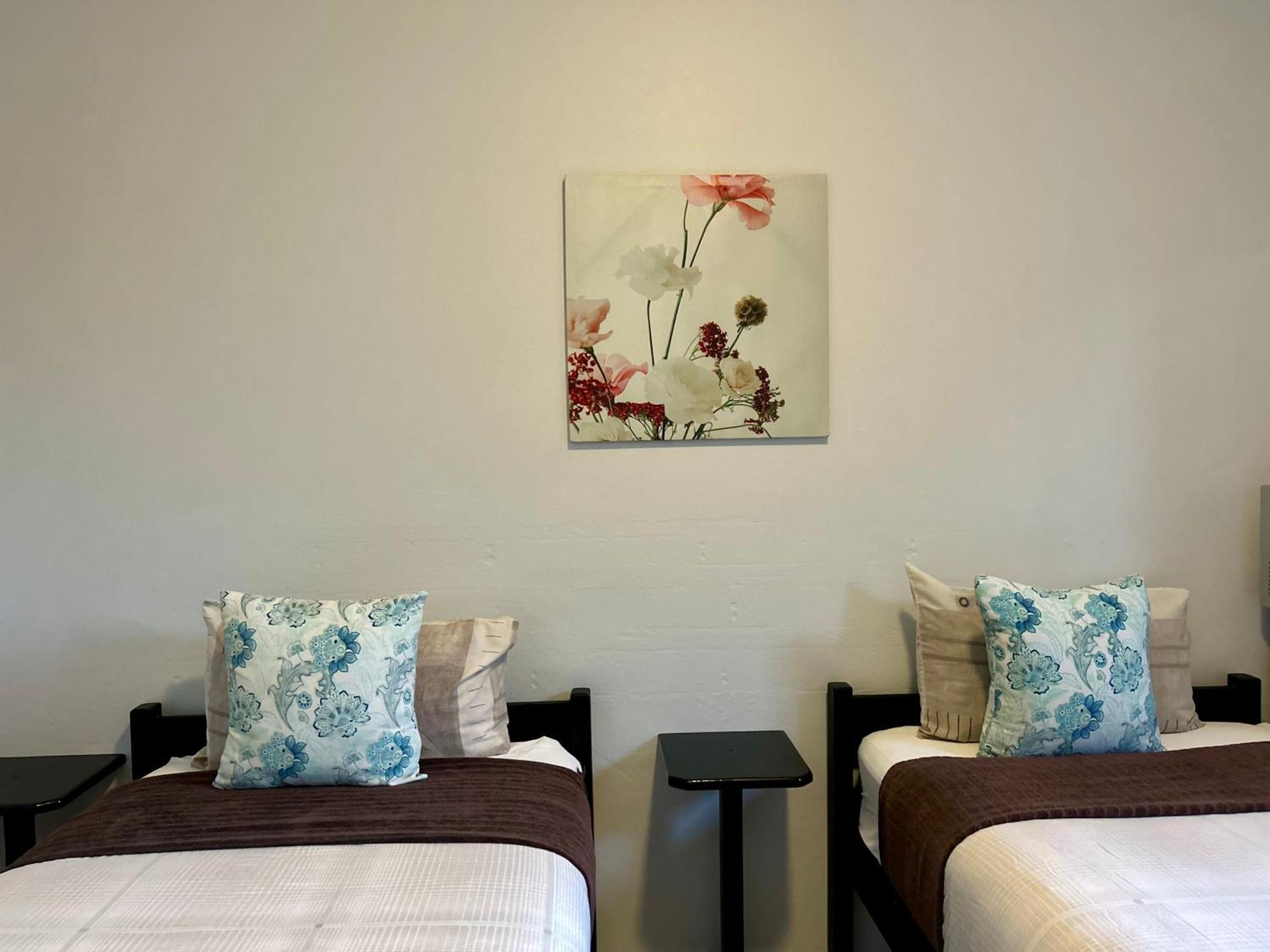 منزيني Skyfly Bed & Breakfast المظهر الخارجي الصورة