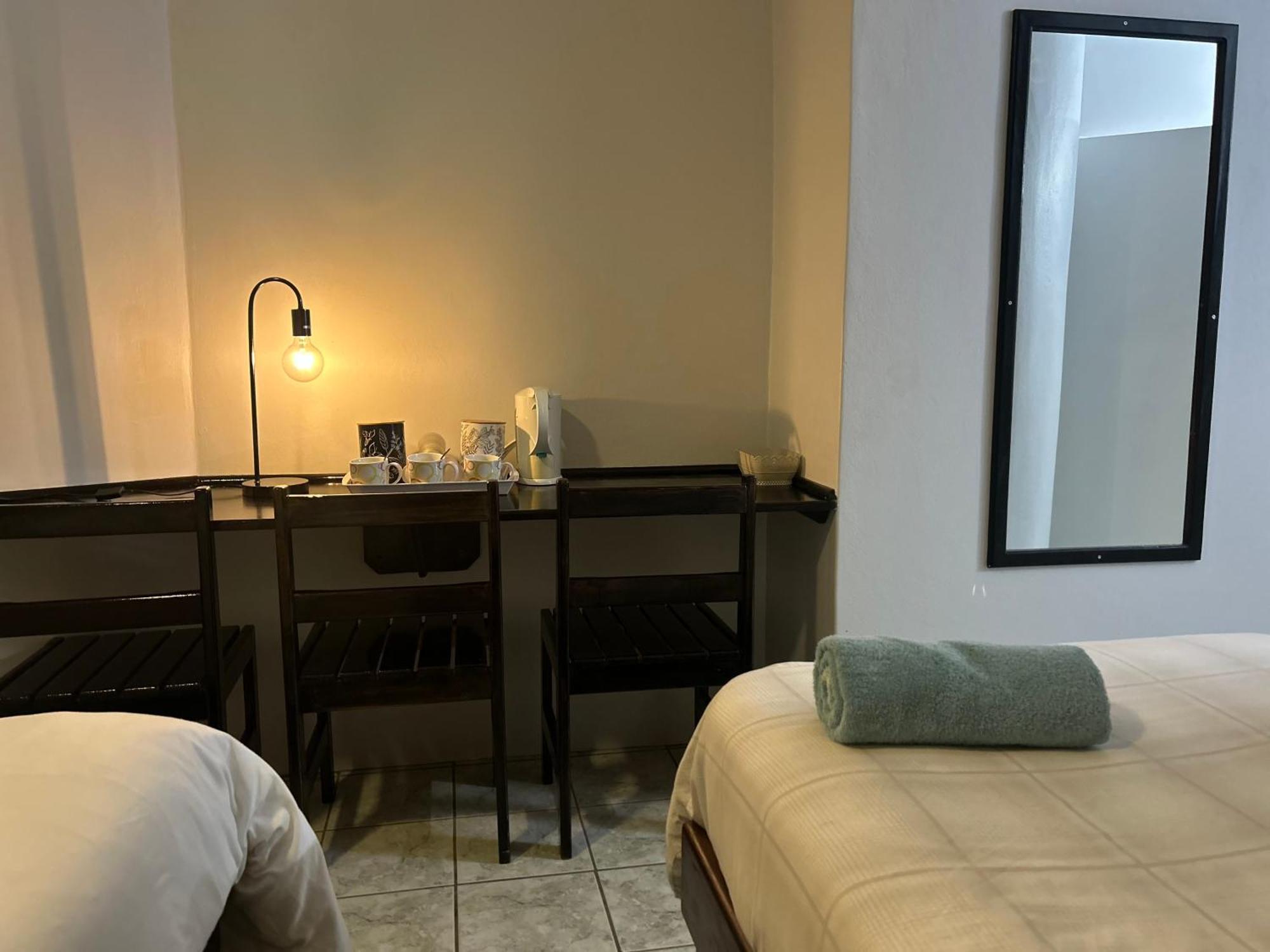منزيني Skyfly Bed & Breakfast المظهر الخارجي الصورة