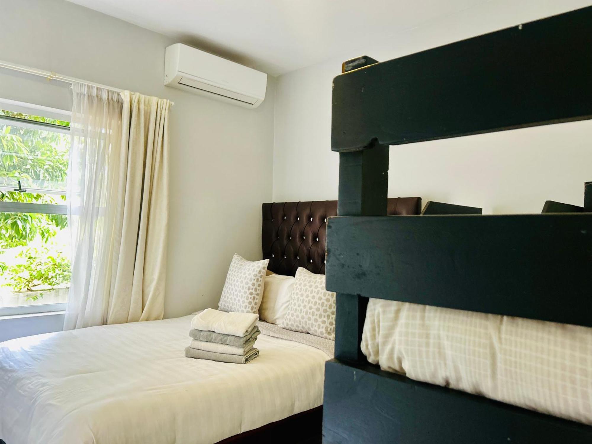 منزيني Skyfly Bed & Breakfast المظهر الخارجي الصورة